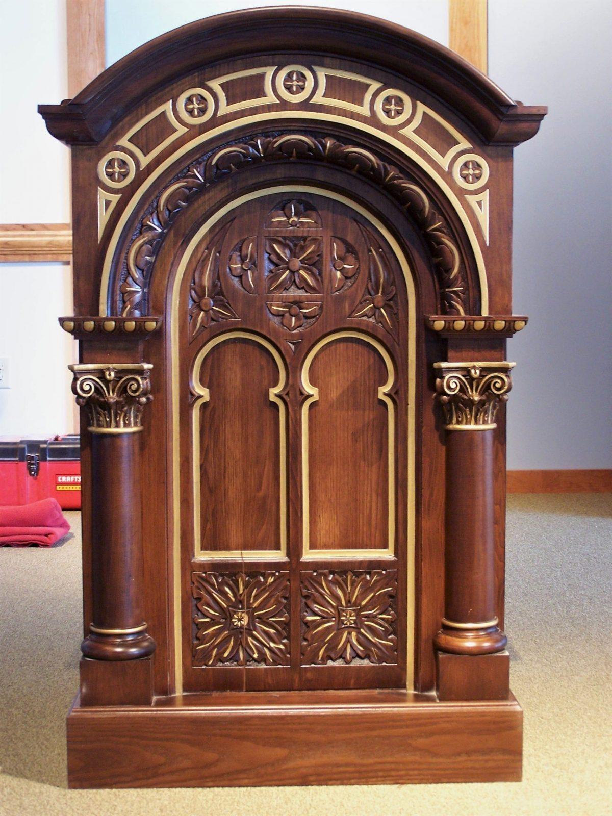 Custom pulpit